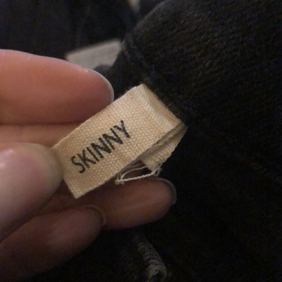 Rag & Bone Destroyed Skinny Jean - Picture 10 of 10